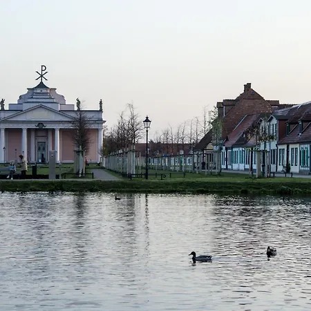 - Am Schlossgarten - *