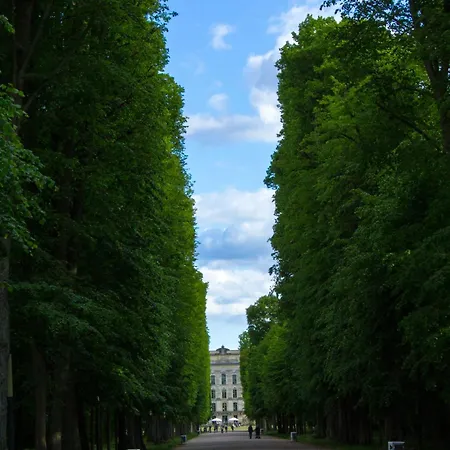 - Am Schlossgarten -